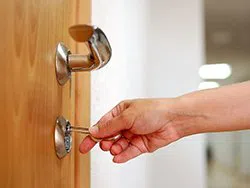 City Locksmith Services La Puente, CA 626-385-4751